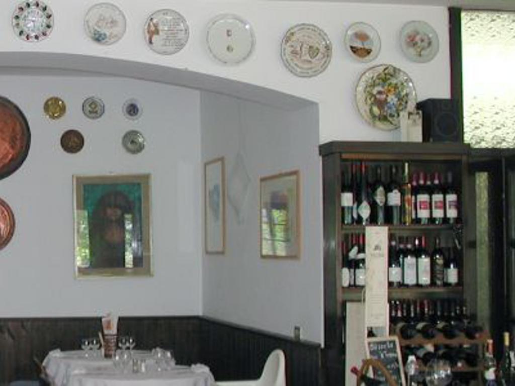 Hotel Ristorante Sassi Rossi Taceno Bagian luar foto