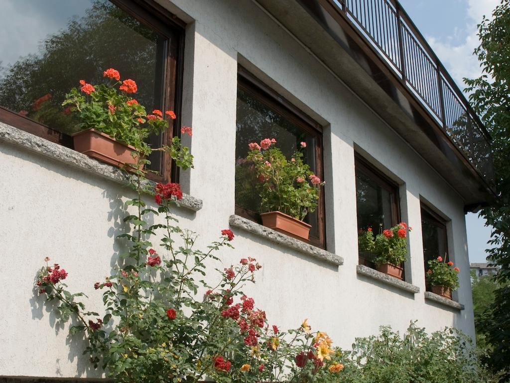 Hotel Ristorante Sassi Rossi Taceno Bagian luar foto