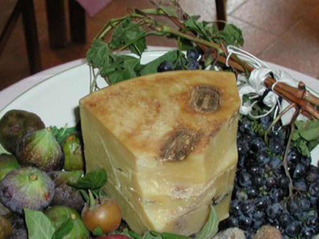 Hotel Ristorante Sassi Rossi Taceno Bagian luar foto