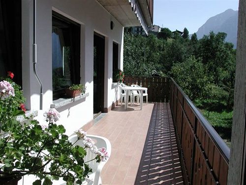 Hotel Ristorante Sassi Rossi Taceno Bagian luar foto